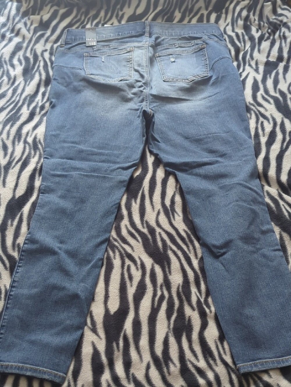torrid Light Blue Ripped Skinny Jeans - Picture 7 of 7